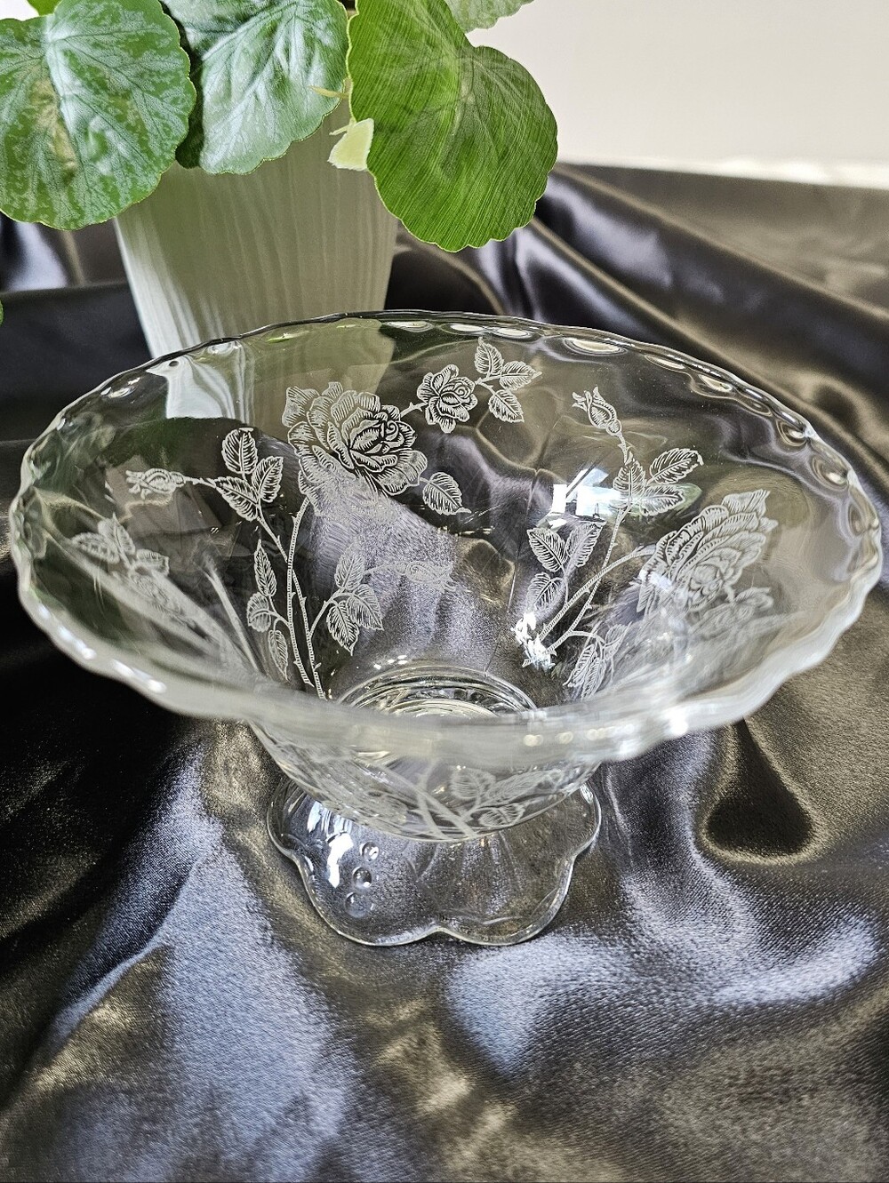 Vintage Heisey Waverly Rose Etched Glass Serving Bowl